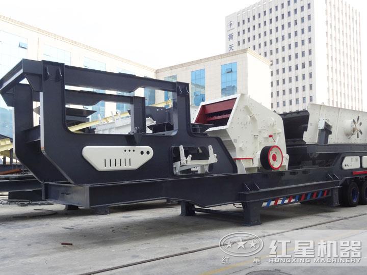 輪胎移動破碎站配反擊式破碎機，時產70-280t/h，具有整形作用