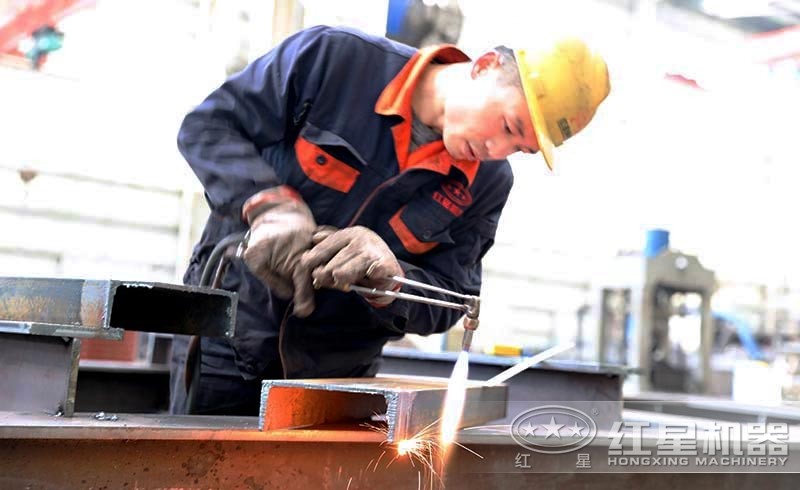匠心做工，每一道石子移動破碎生產(chǎn)線都嚴(yán)謹(jǐn)以待