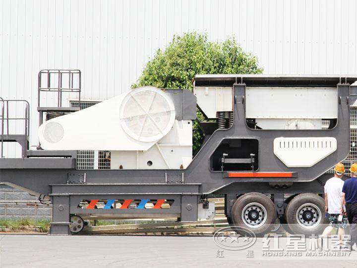 客戶到場參觀輪胎移動破，七大模塊，多種組合，滿足用戶需求