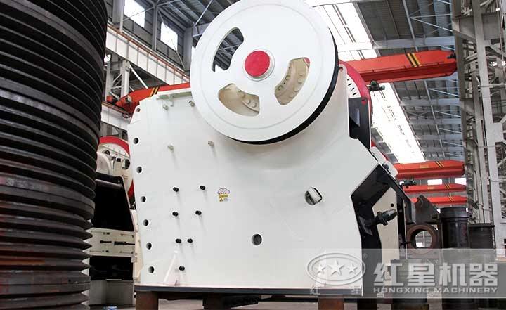PE顎式破碎機(jī)產(chǎn)量1-2200t/h，排料口10-350mm